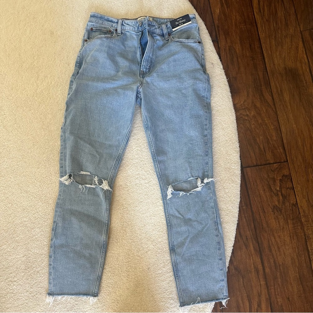 Abercrombie & Fitch Light Blue The Skinny High Rise Jeans 29 / 8